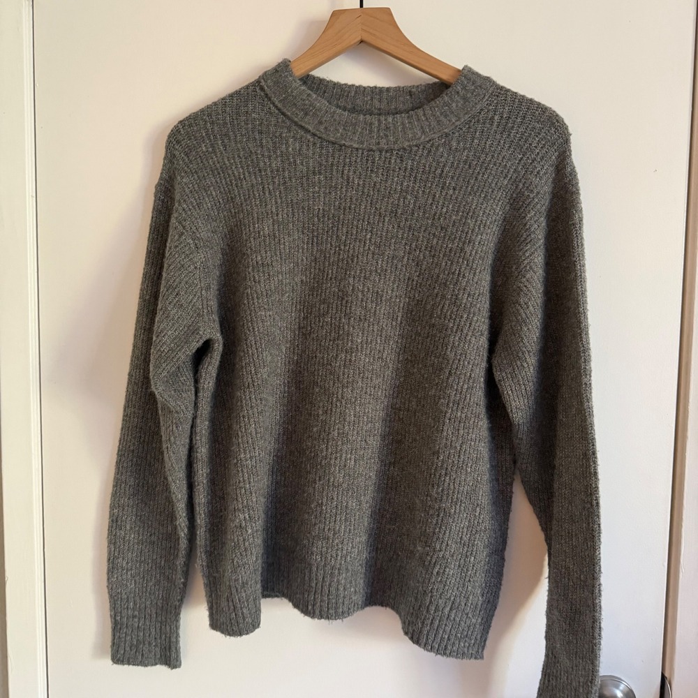 American Eagle Gray Ribbed Crewneck Oversized Sweater Recycled Knit Granolagirl